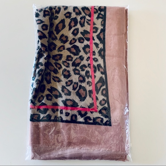 Marcus Adler Pink Leopard Print Scarf *NWT* - Picture 6 of 7